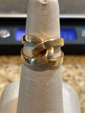 18K Gold Modern Swirl Ring – Size 6.5 – 6.66g – Sculptural Wrap Design